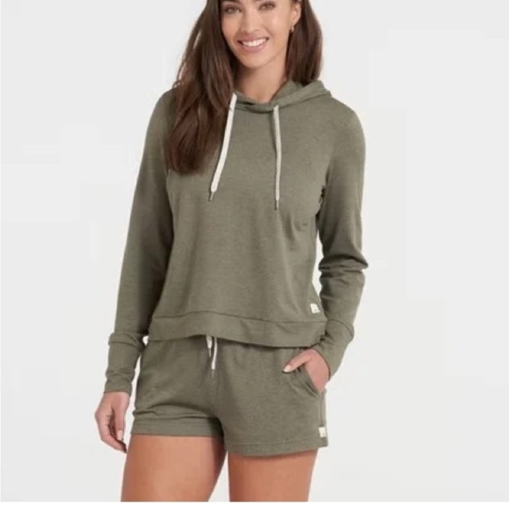 Vuori Halo Essentials Hoodie